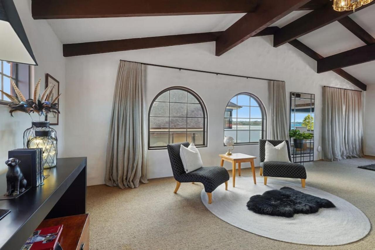 Magnificent Beachfront Mansion - Pool - Fireplace Auckland Esterno foto