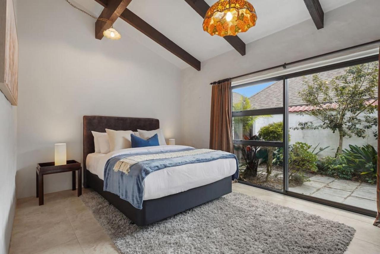 Magnificent Beachfront Mansion - Pool - Fireplace Auckland Esterno foto