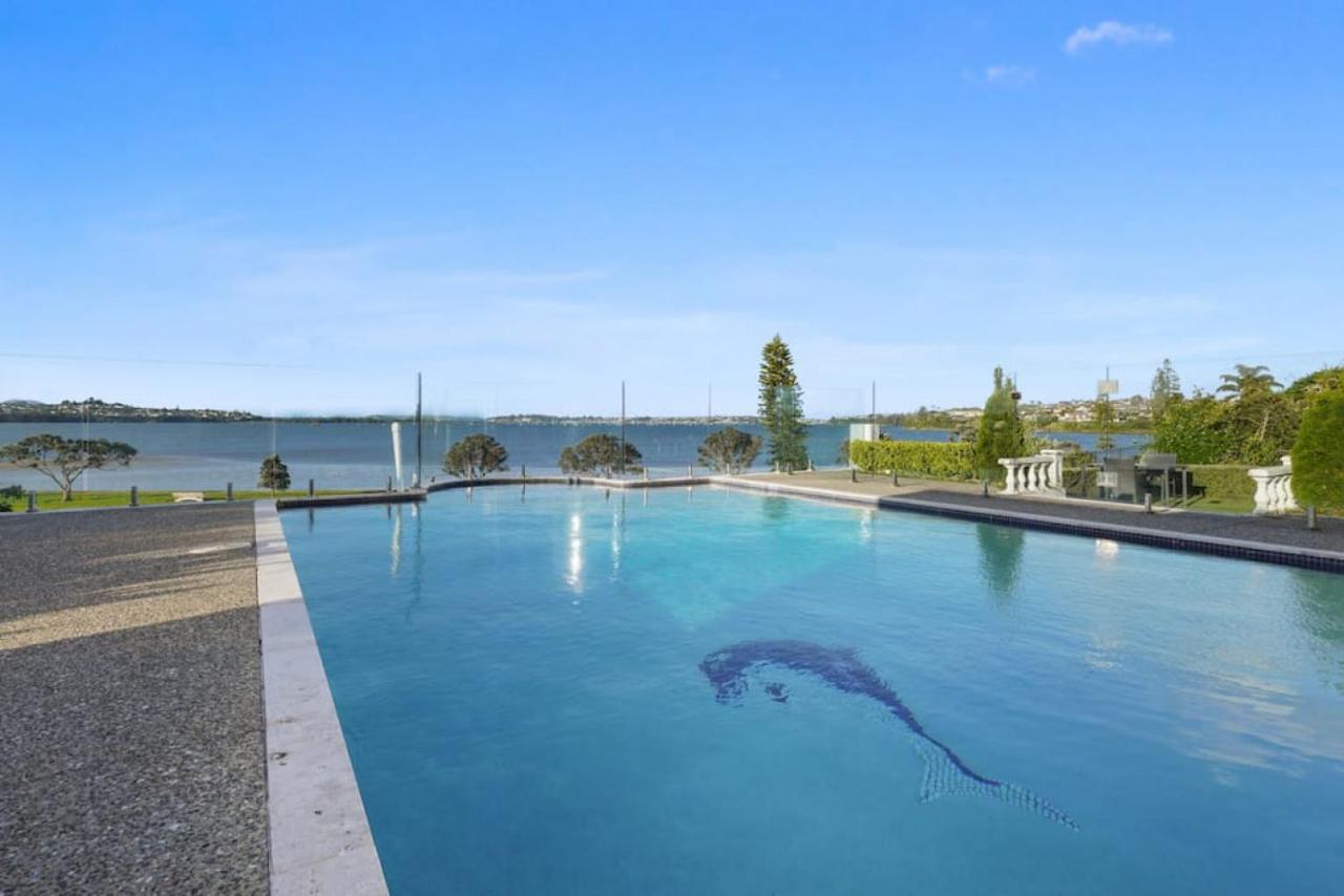 Magnificent Beachfront Mansion - Pool - Fireplace Auckland Esterno foto