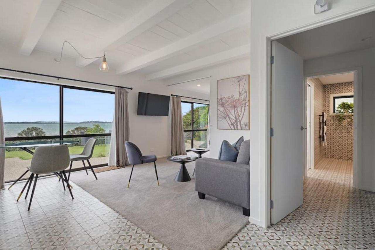 Magnificent Beachfront Mansion - Pool - Fireplace Auckland Esterno foto